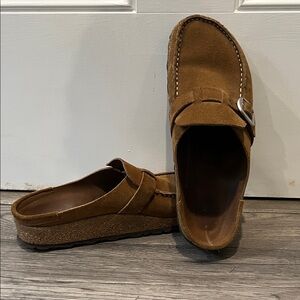 Women’s Suede Birkenstock Buckley Clogs